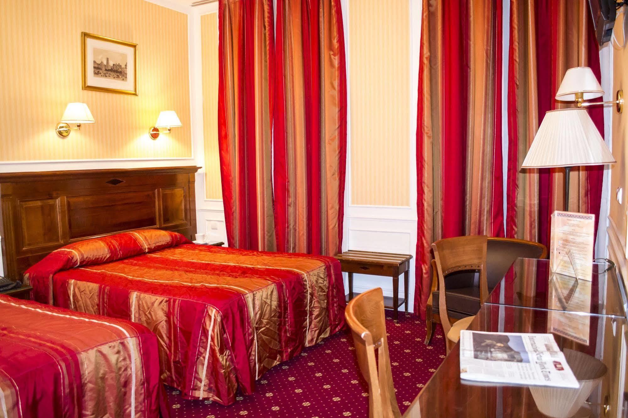 Hotel Touring Opera Париж Екстериор снимка