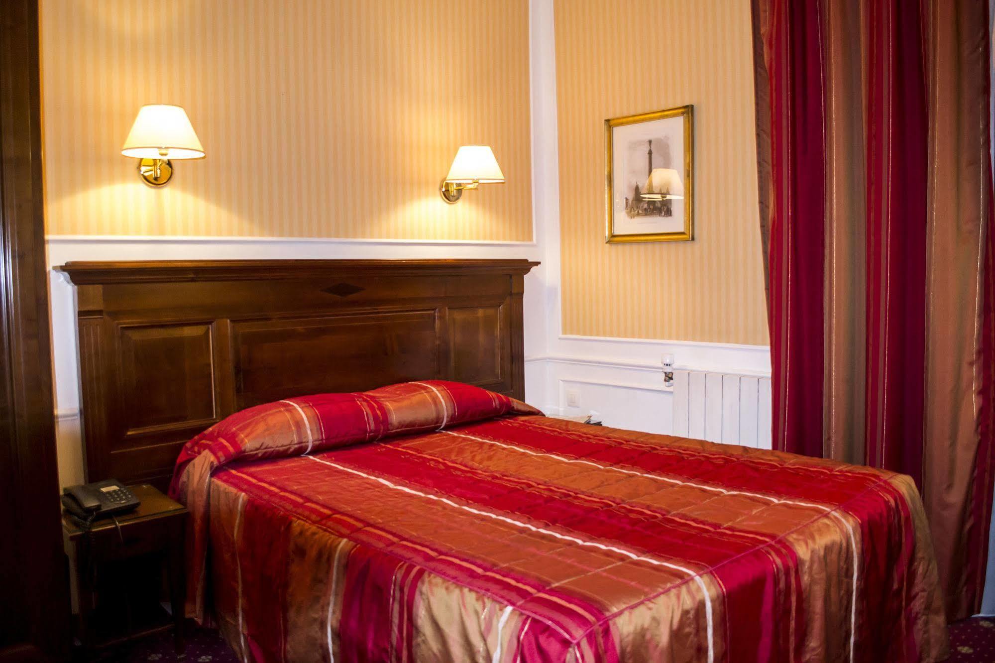 Hotel Touring Opera Париж Екстериор снимка